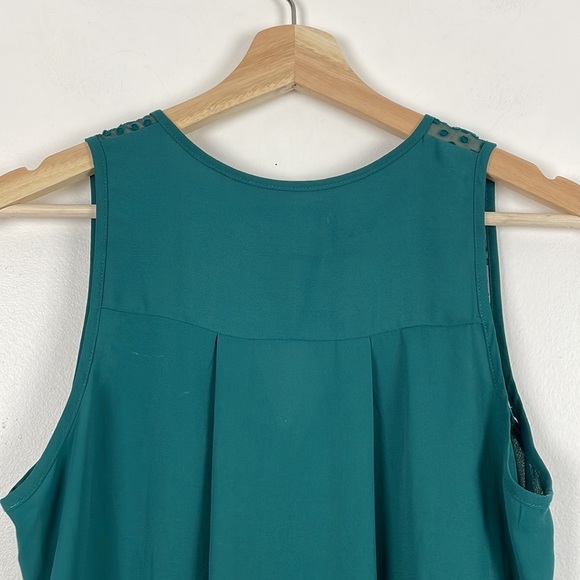 Maeve sleeveless high low hem pullover crewneck tuxedo style front blouse Size 2 - Picture 6 of 7